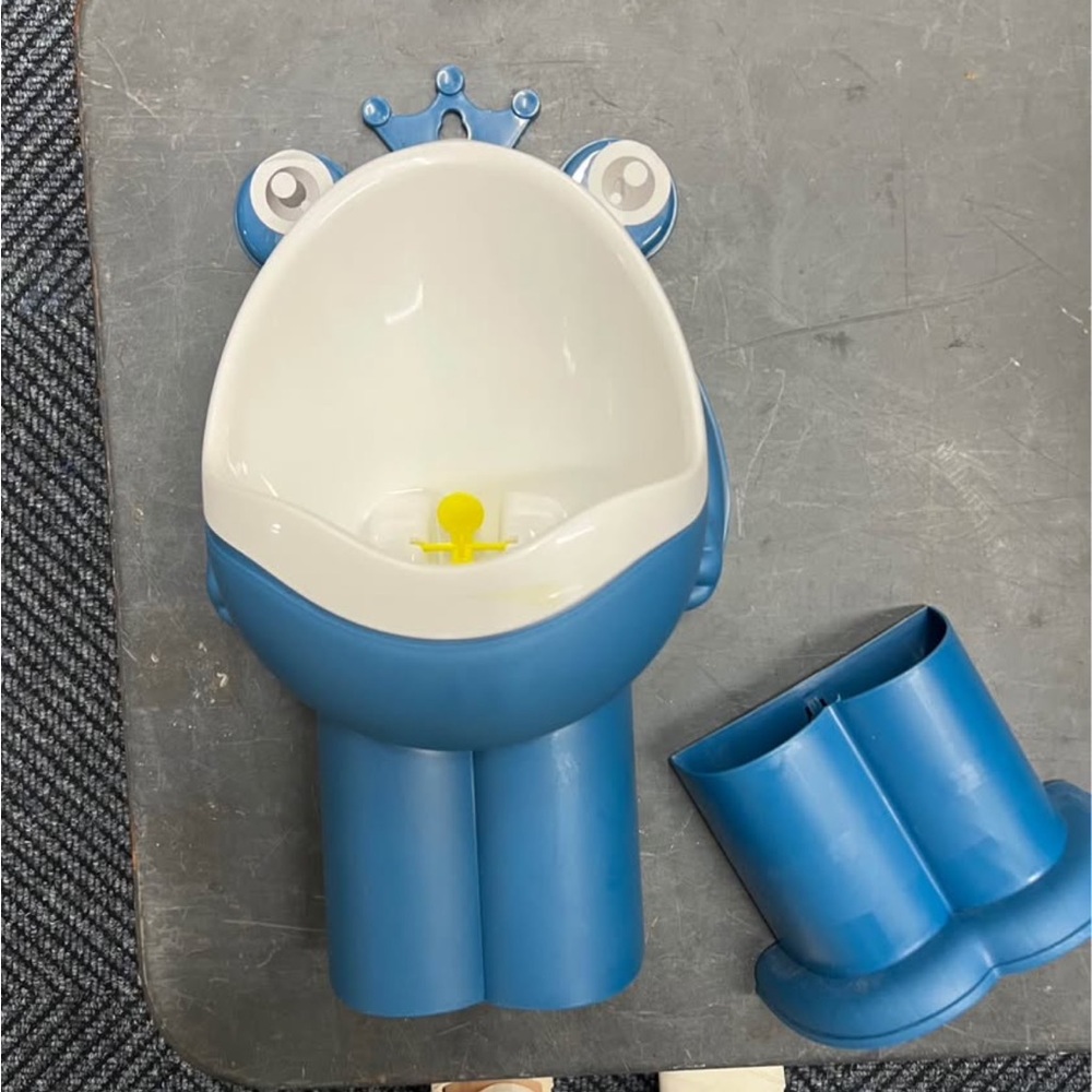 Toddler frog urinal